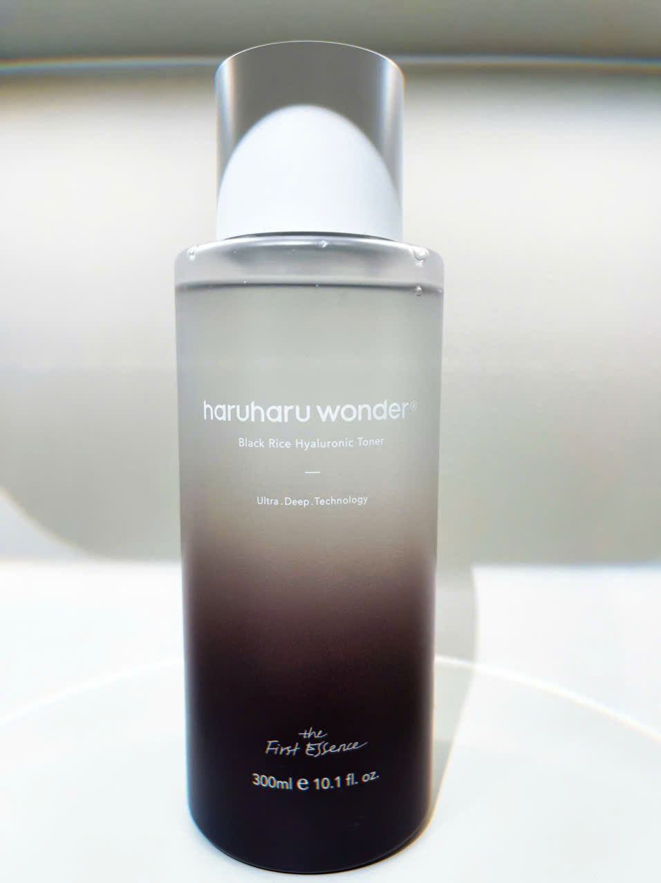 Nước cân bằng da Haruharu Wonder Black Rice Hyaluronic Toner